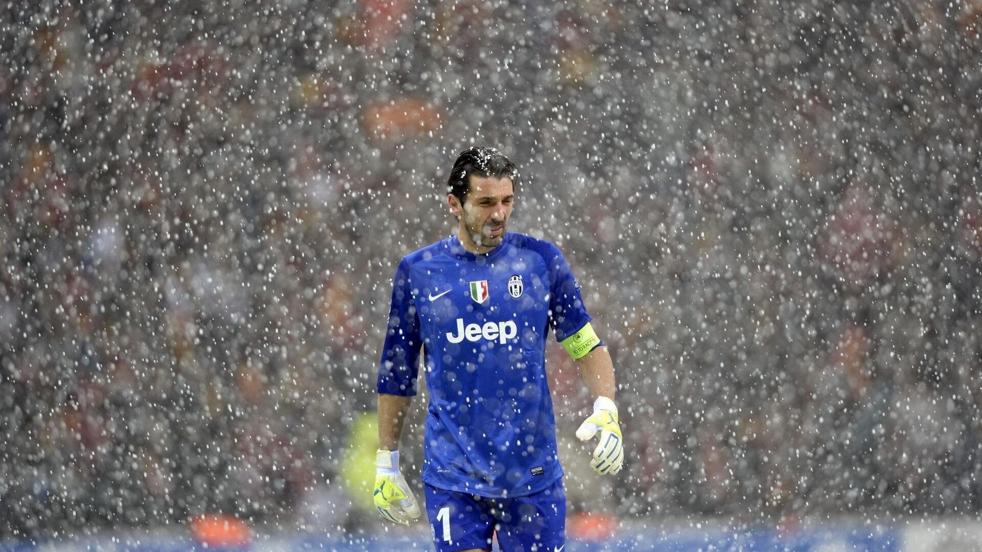 决赛现场聚焦赫梅列夫斯基精彩表现，赫梅利尼茨基勋章