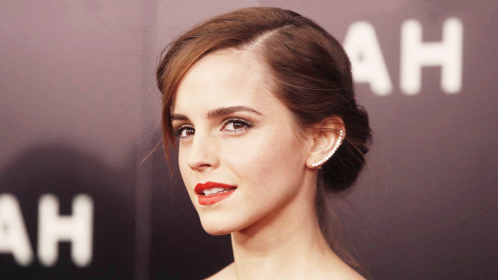 替补轮换合理，比赛强度分布科学，轮换和替补