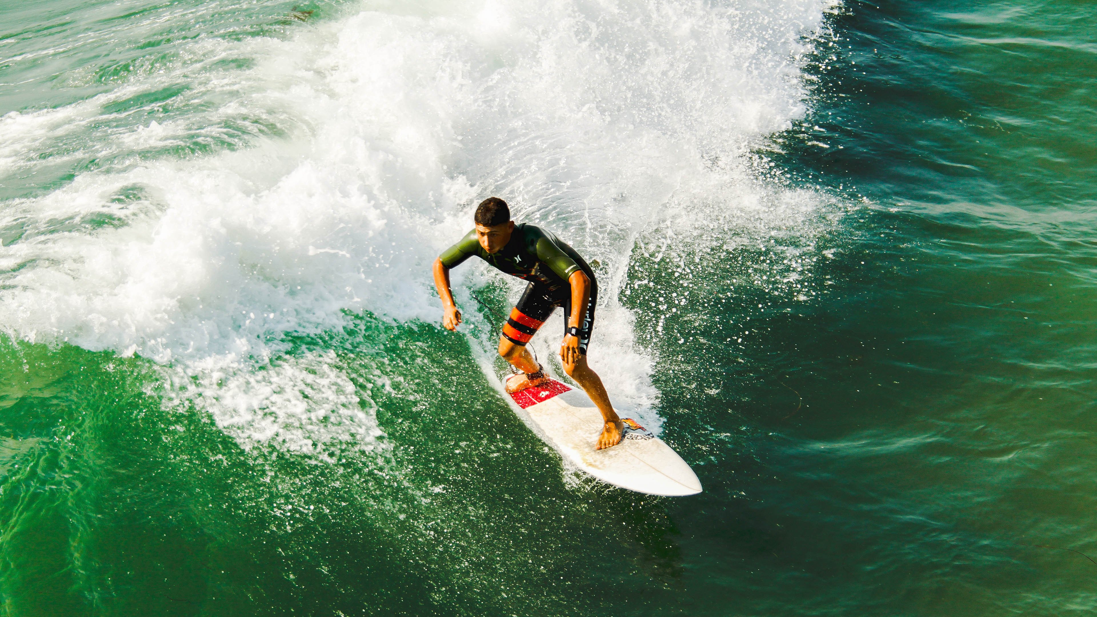 _云端跑步挑战：在虚拟世界中飞奔_，云端里跑马