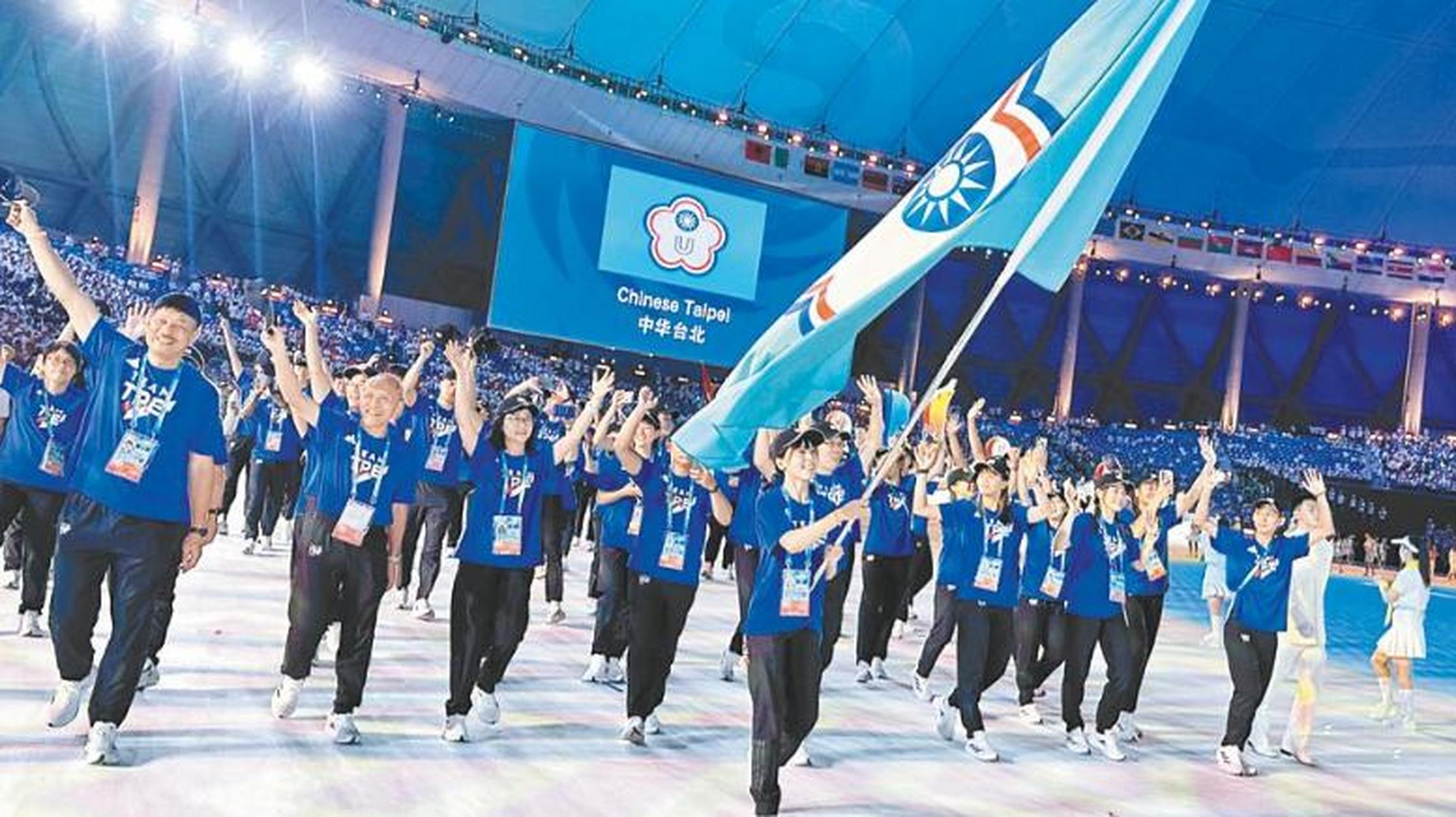 中国男篮参加世界大学生运动会！锻炼队伍